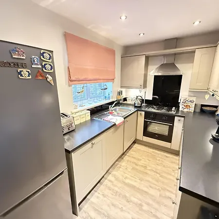 The House - Part Of The The Bay Village With Pool, Gym And Direct Access, Pub, Restaurant, Tennis And Meadows Walks * Filey