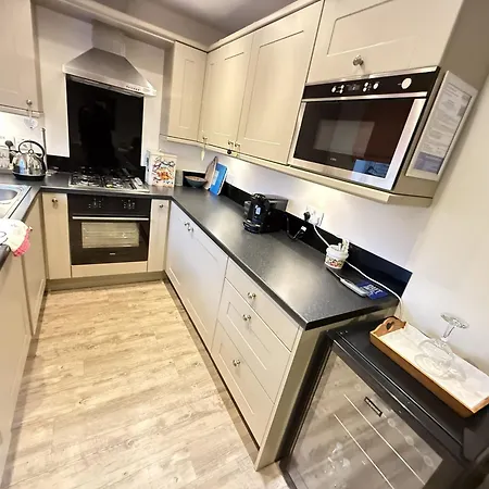 Σπίτι διακοπών The House - Part Of The The Bay Village With Pool, Gym And Direct Access, Pub, Restaurant, Tennis And Meadows Walks *