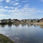 The House - Part Of The The Bay Village With Pool, Gym And Direct Access, Pub, Restaurant, Tennis And Meadows Walks 法利