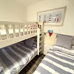 度假居 The House - Part Of The The Bay Village With Pool, Gym And Direct Access, Pub, Restaurant, Tennis And Meadows Walks 法利