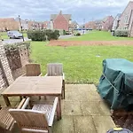 The House - Part Of The The Bay Village With Pool, Gym And Direct Access, Pub, Restaurant, Tennis And Meadows Walks 法利