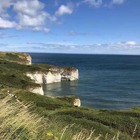 The House - Part Of The The Bay Village With Pool, Gym And Direct Access, Pub, Restaurant, Tennis And Meadows Walks 펜션 파일리