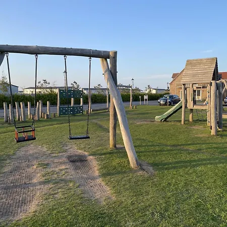 The House - Part Of The The Bay Village With Pool, Gym And Direct Access, Pub, Restaurant, Tennis And Meadows Walks 펜션 파일리