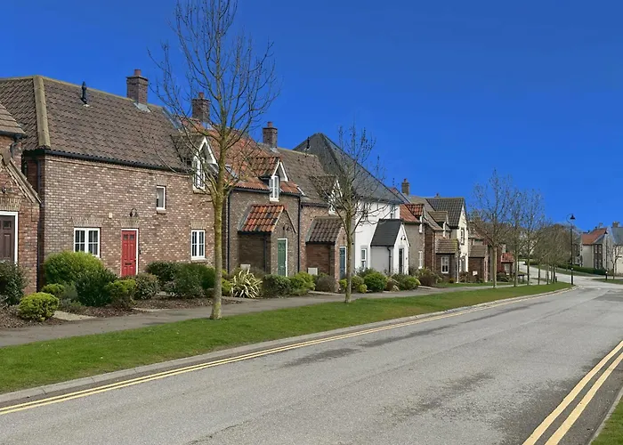 The House - Part Of The The Bay Village With Pool, Gym And Direct Access, Pub, Restaurant, Tennis And Meadows Walks Filey