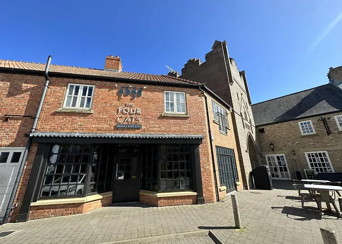 Hébergement de vacances The House - Part Of The The Bay Village With Pool, Gym And Direct Access, Pub, Restaurant, Tennis And Meadows Walks