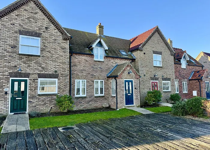 The House - Part Of The The Bay Village With Pool, Gym And Direct Access, Pub, Restaurant, Tennis And Meadows Walks Filey