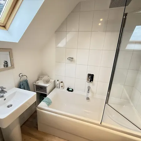 Сasa de vacaciones The House - Part Of The The Bay Village With Pool, Gym And Direct Access, Pub, Restaurant, Tennis And Meadows Walks Filey