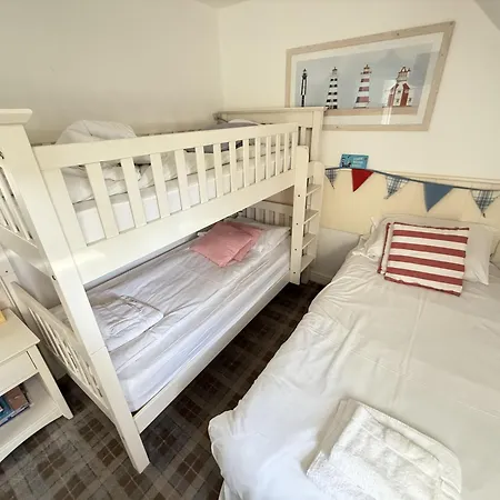 The House - Part Of The The Bay Village With Pool, Gym And Direct Access, Pub, Restaurant, Tennis And Meadows Walks